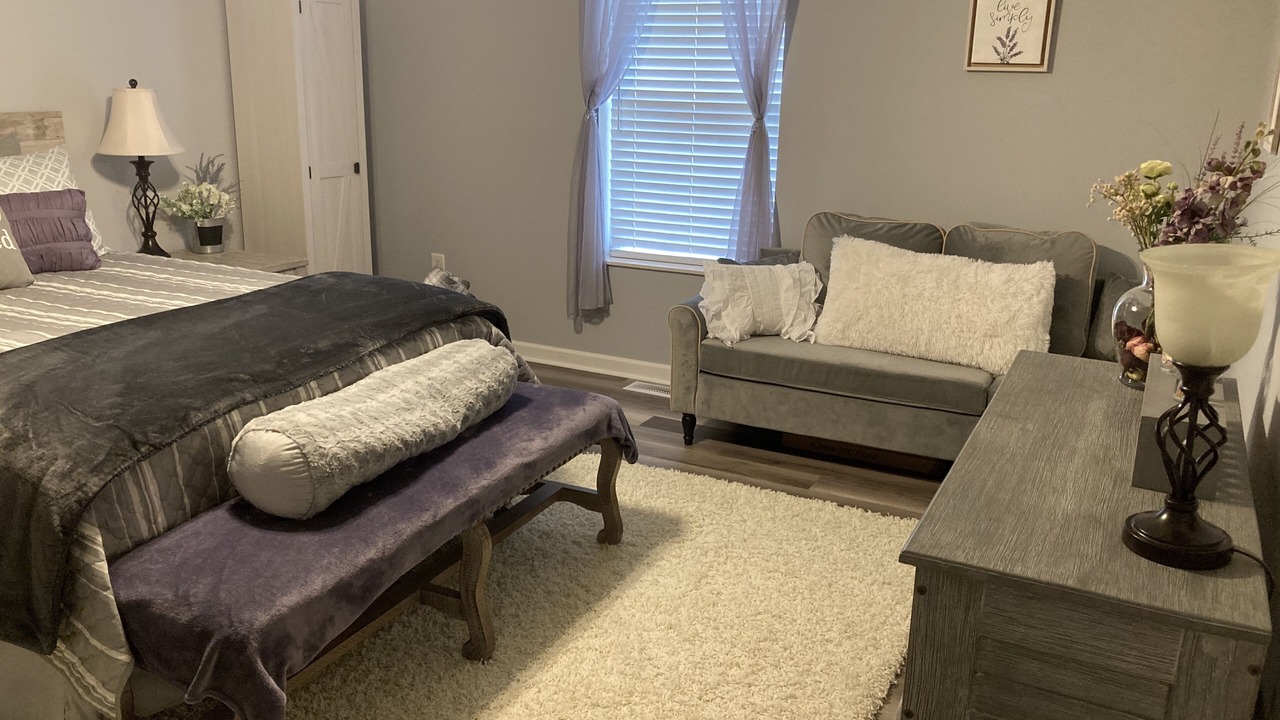 Photo of Bedroom in White Pine