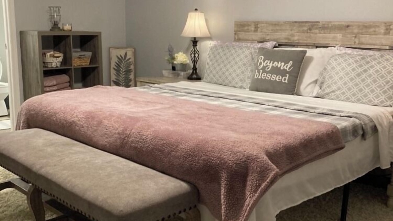 Photo of Bedroom in White Pine