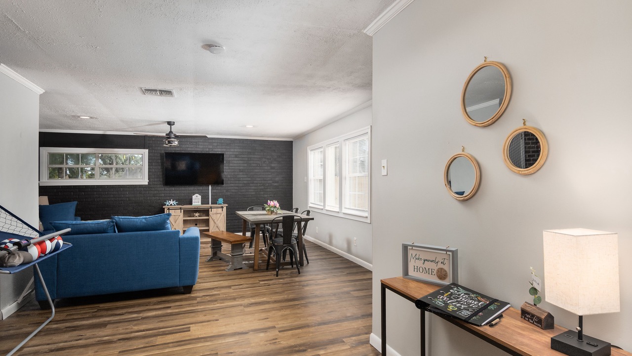 Photo of Livingroom in Long Beach