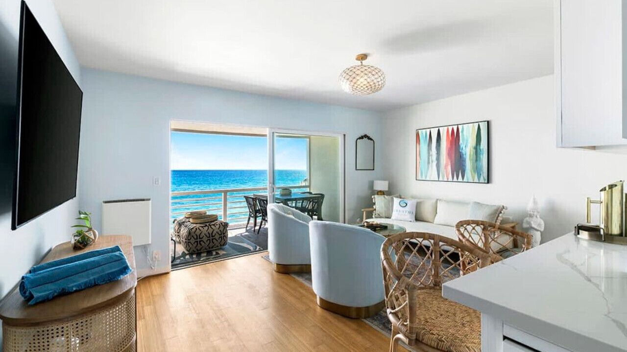 Photo of Patio Balcony in Eastern Malibu