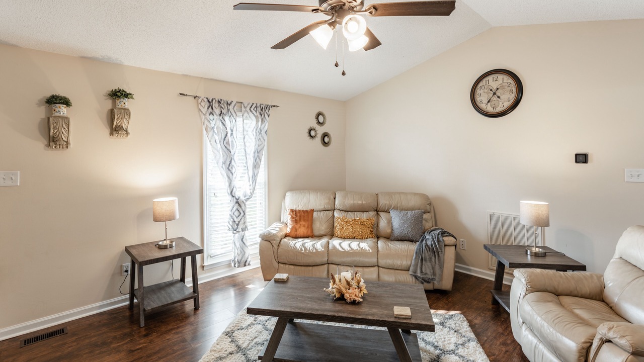Photo of Livingroom in Madison