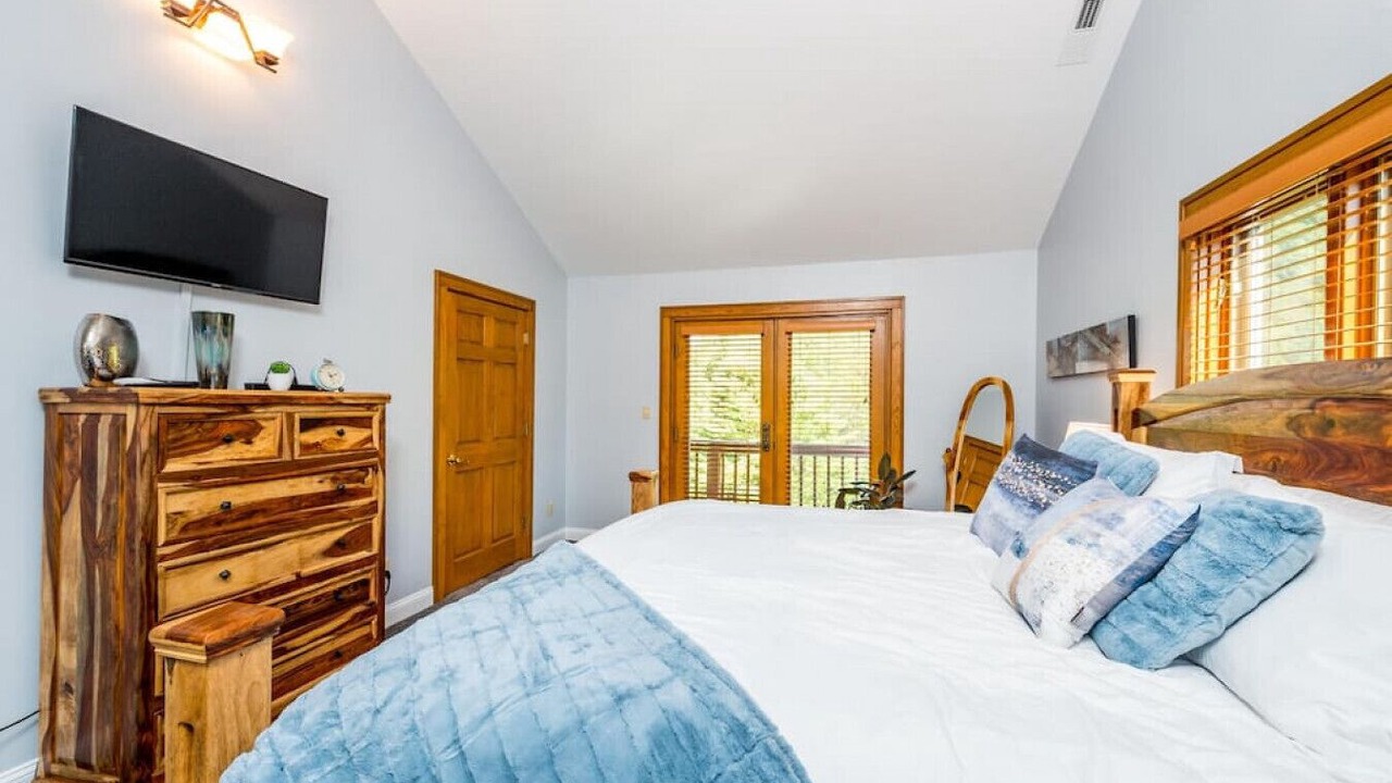 Photo of Bedroom in Marshall