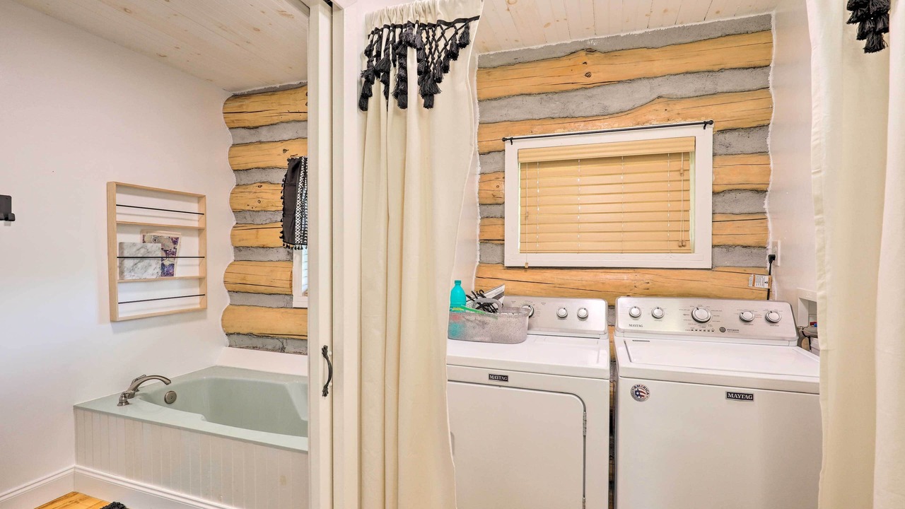 Photo of Bathroom in Marshall