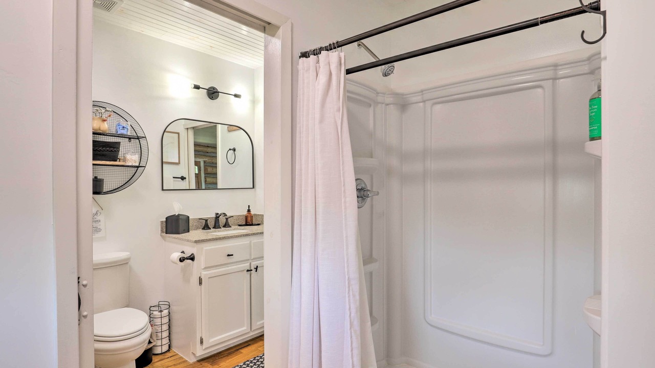 Photo of Bathroom in Marshall