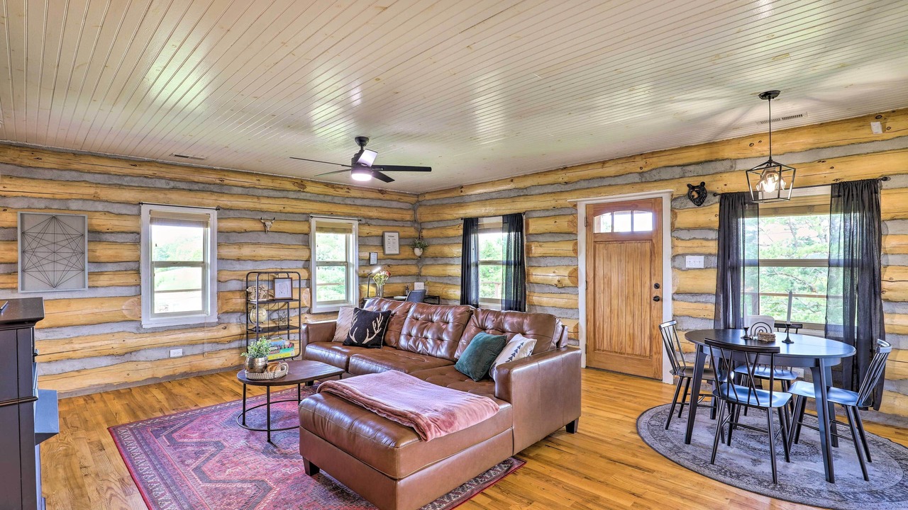 Photo of Livingroom in Marshall