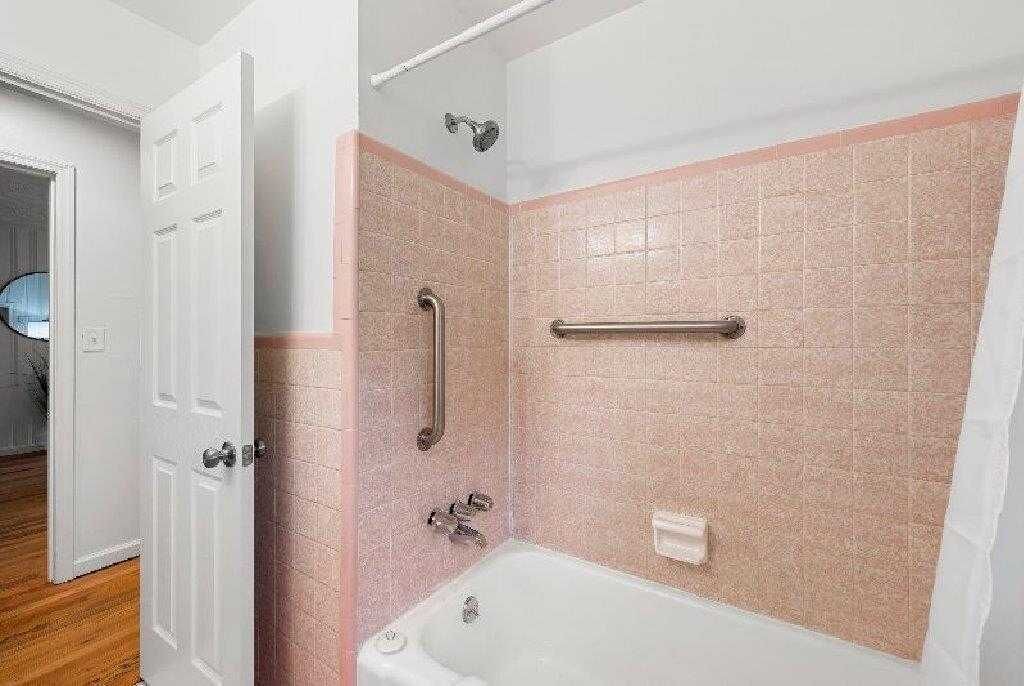 Photo of Bathroom in East Point