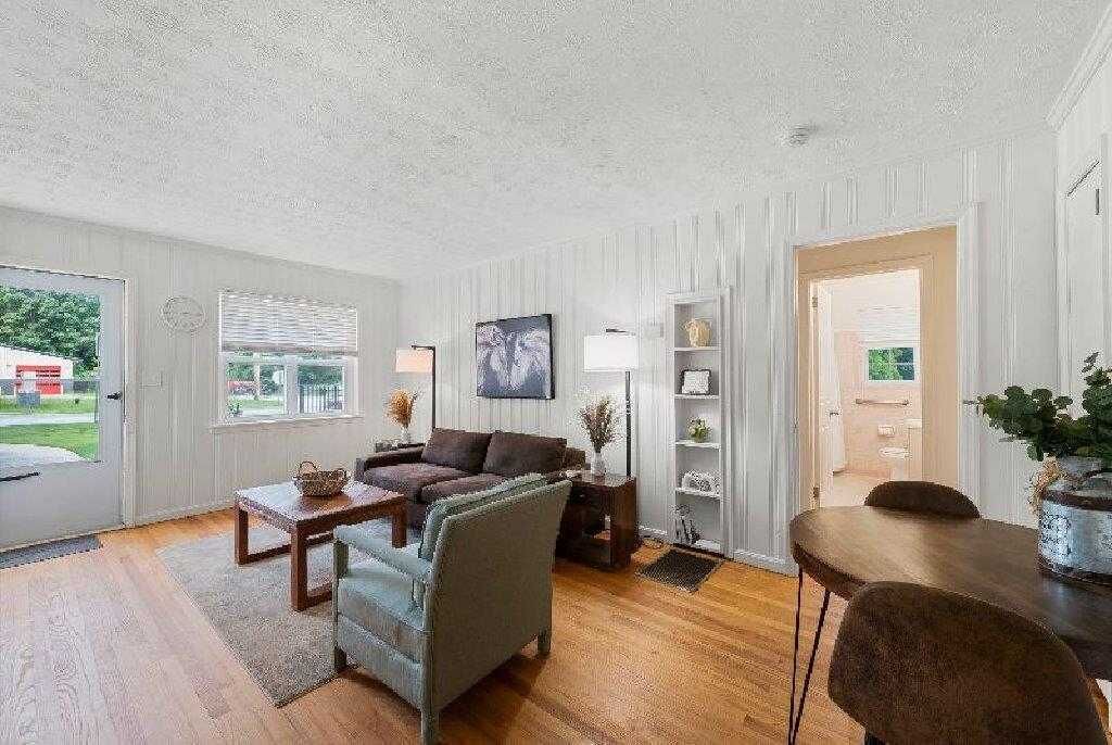 Photo of Livingroom in East Point