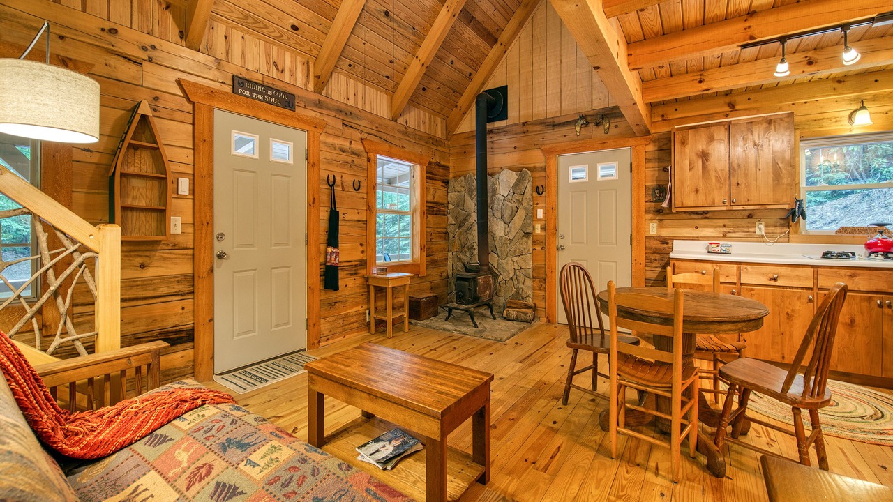 Photo of Livingroom in Cataloochee