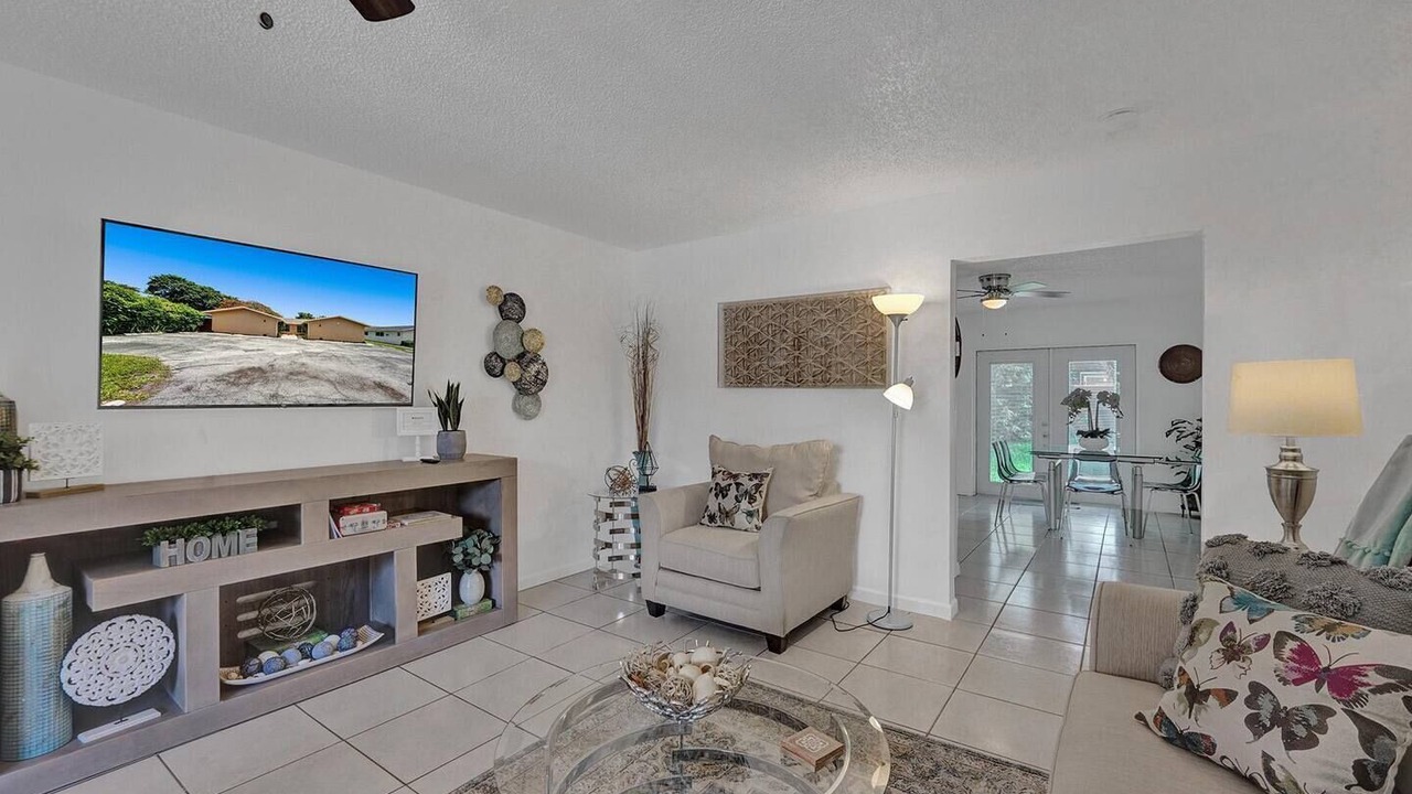 Photo of Livingroom in Hollywood