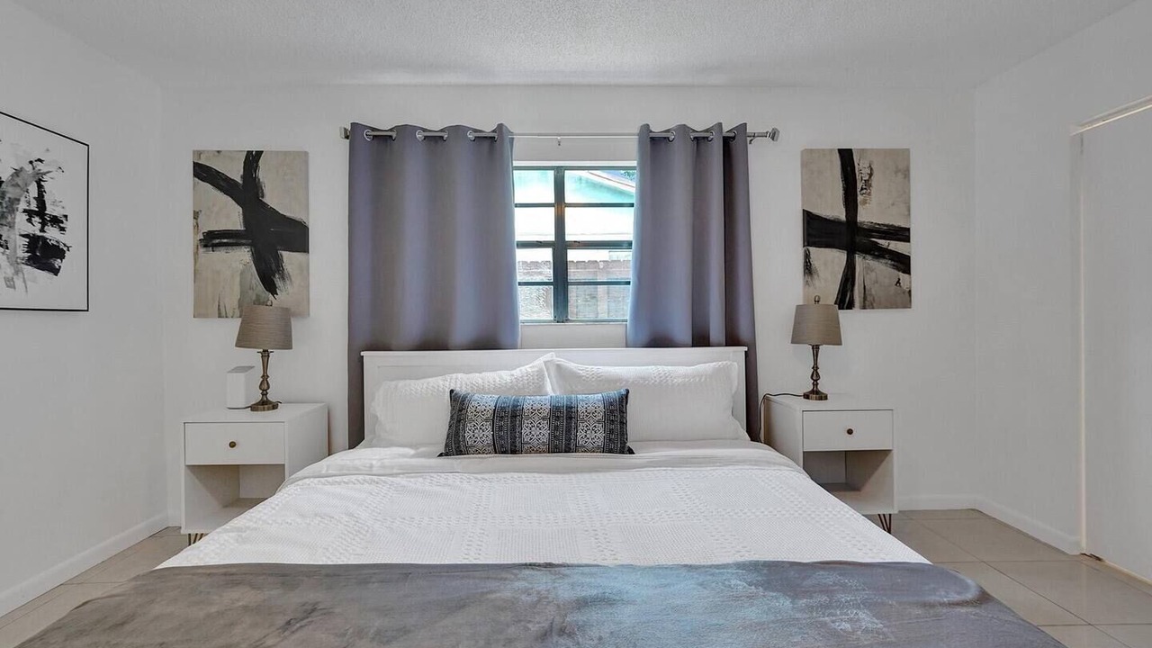 Photo of Bedroom in Hollywood