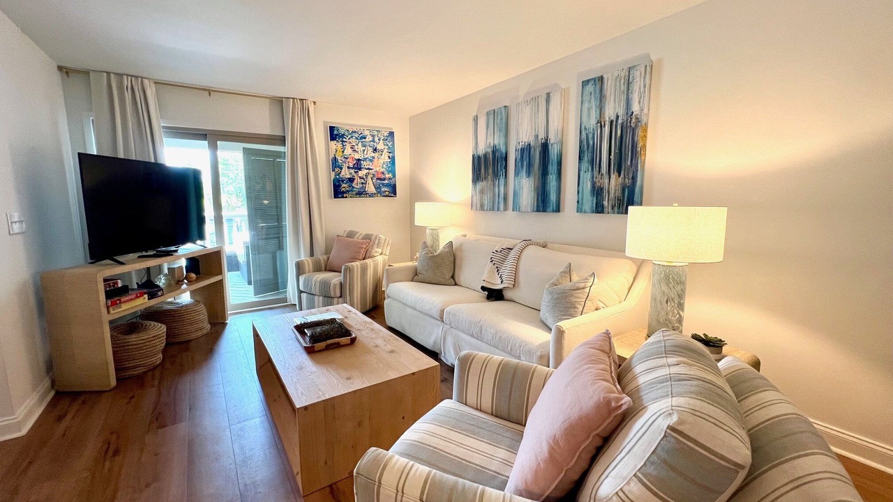 Photo of Livingroom in Seabrook Island