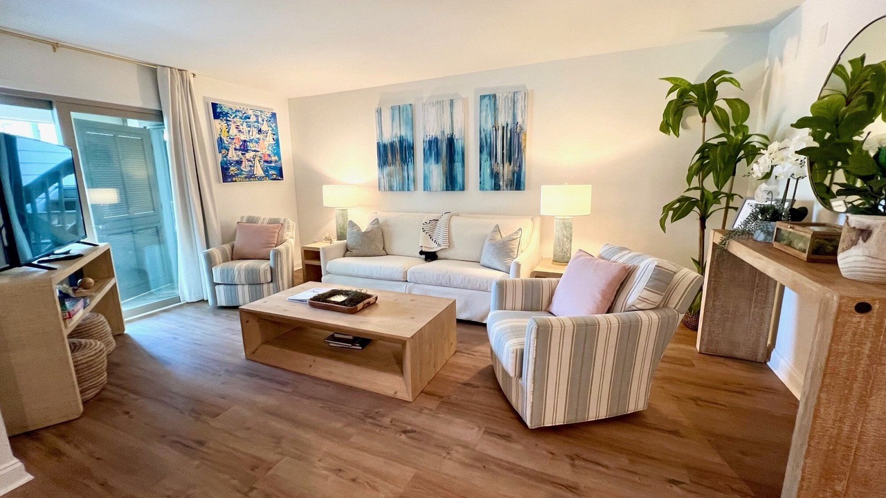 Photo of Livingroom in Seabrook Island