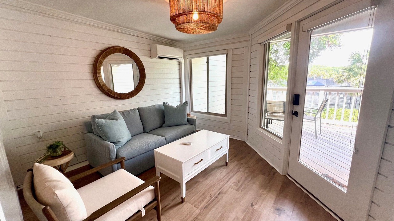 Photo of Livingroom in Seabrook Island