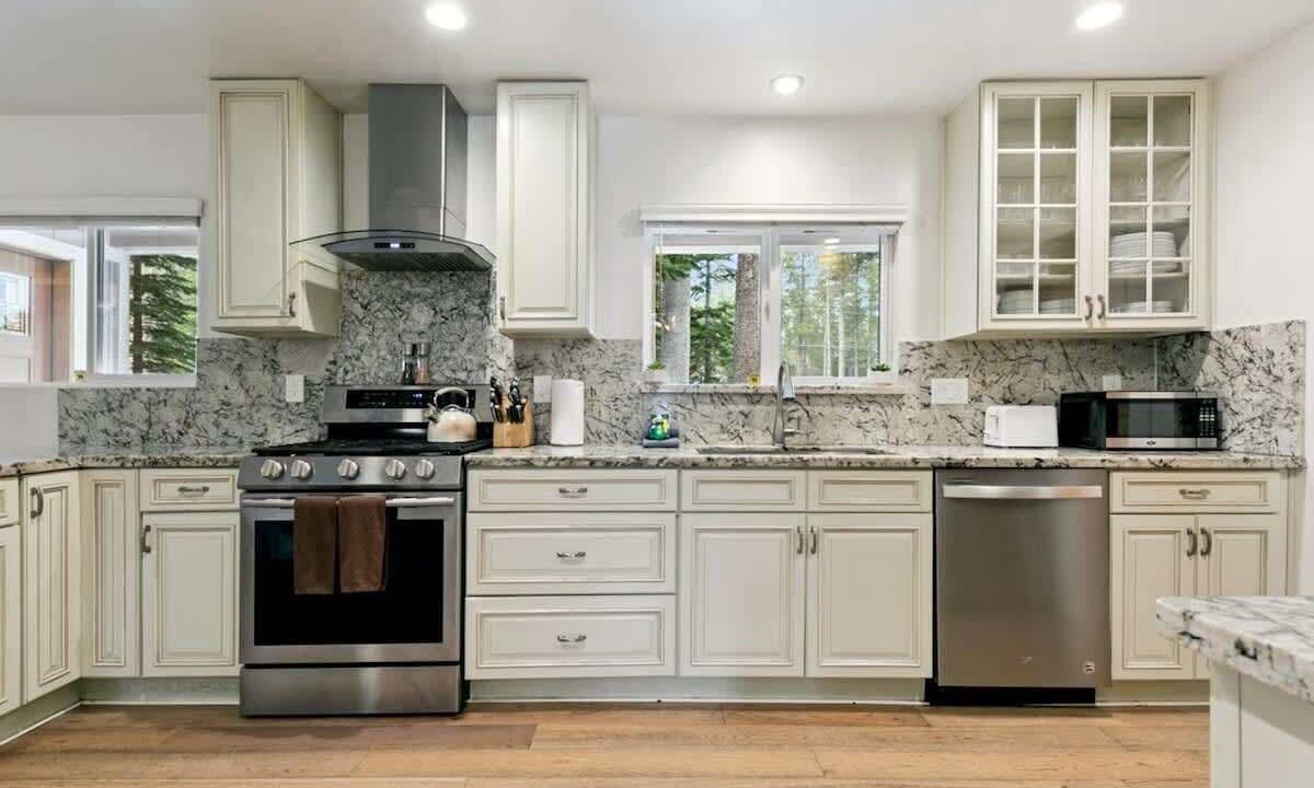 Photo of Kitchen in North Upper Truckee