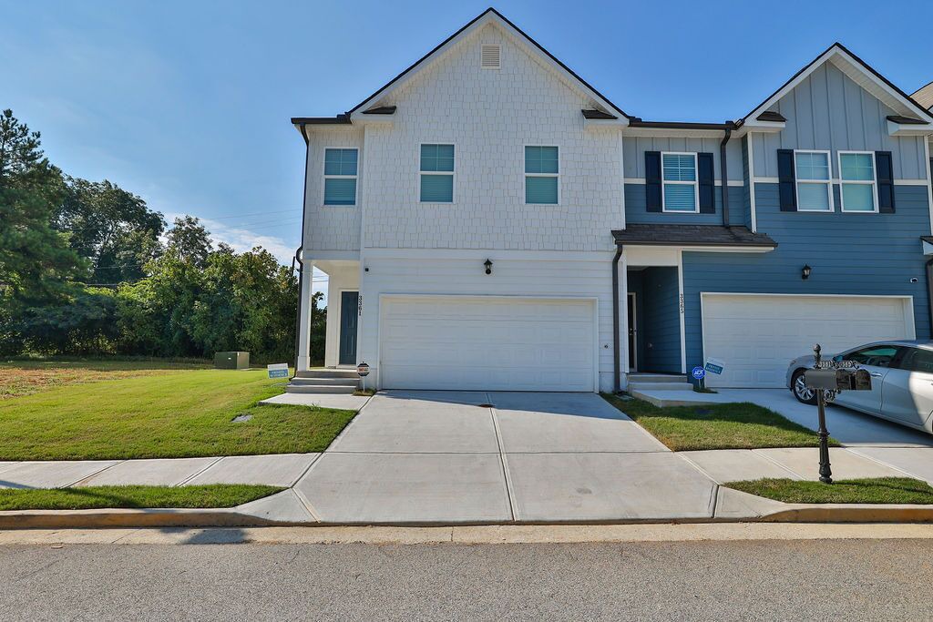 Photo of Outdoor in Red Oak