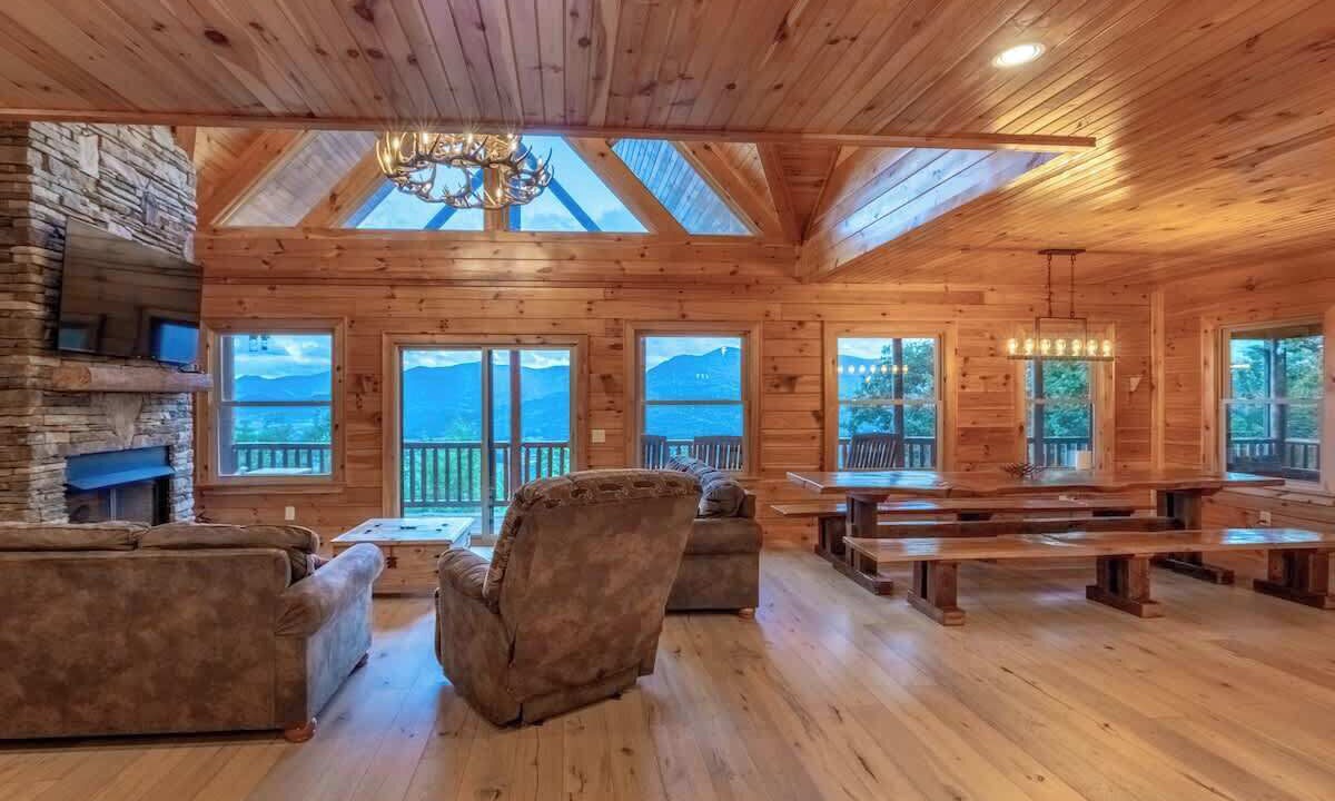 Photo of Livingroom in Waynesville