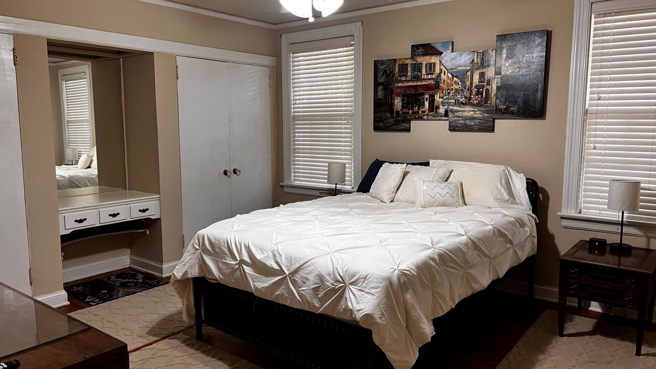 Photo of Bedroom in Montgomery