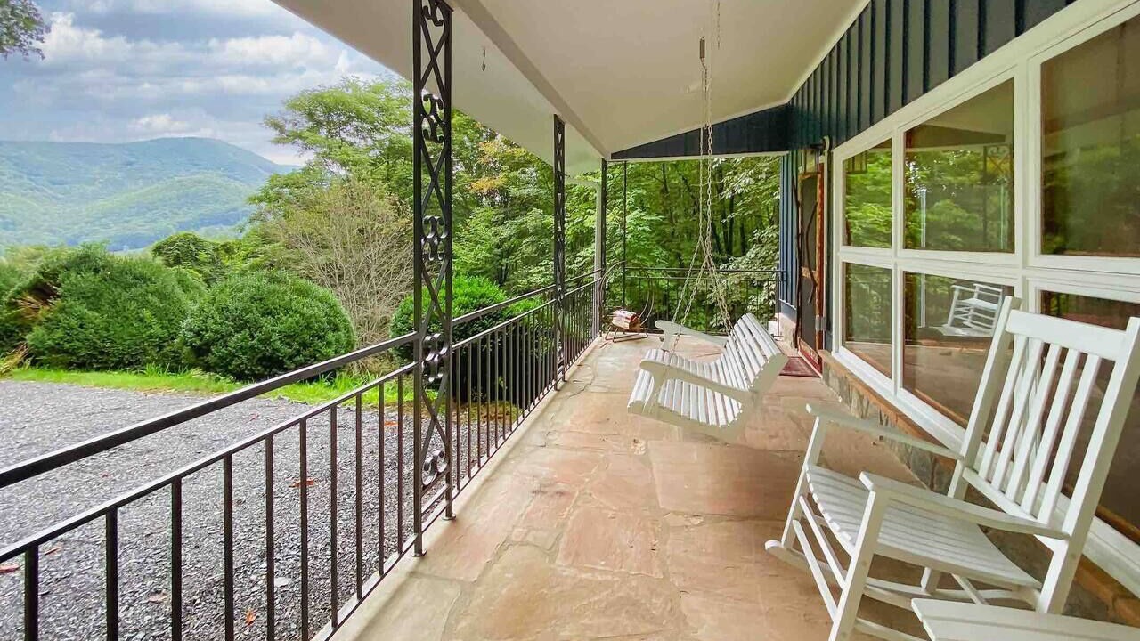 Photo of Patio Balcony in Maggie Valley