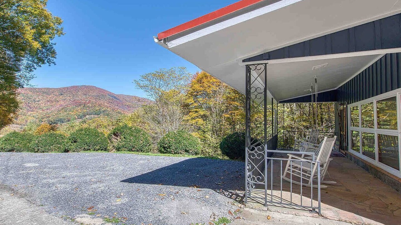 Photo of Patio Balcony in Maggie Valley