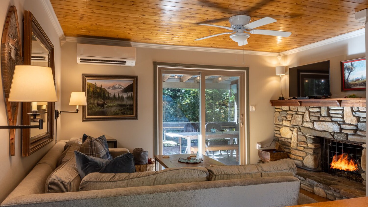 Photo of Bedroom in Lake Toxaway