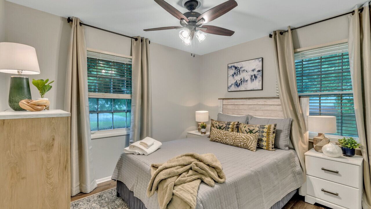 Photo of Bedroom in Conley