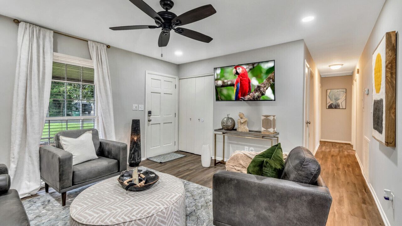 Photo of Livingroom in Conley