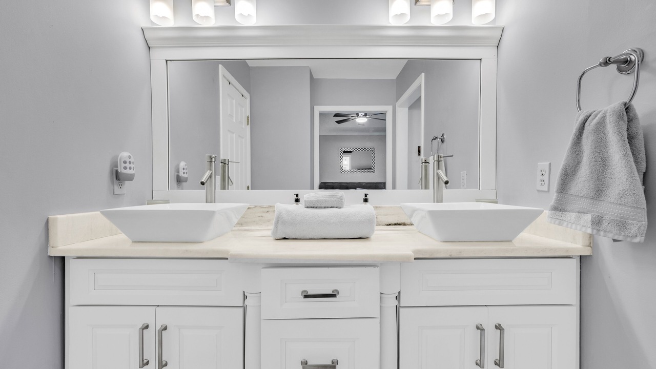 Photo of Bathroom in Powder Springs