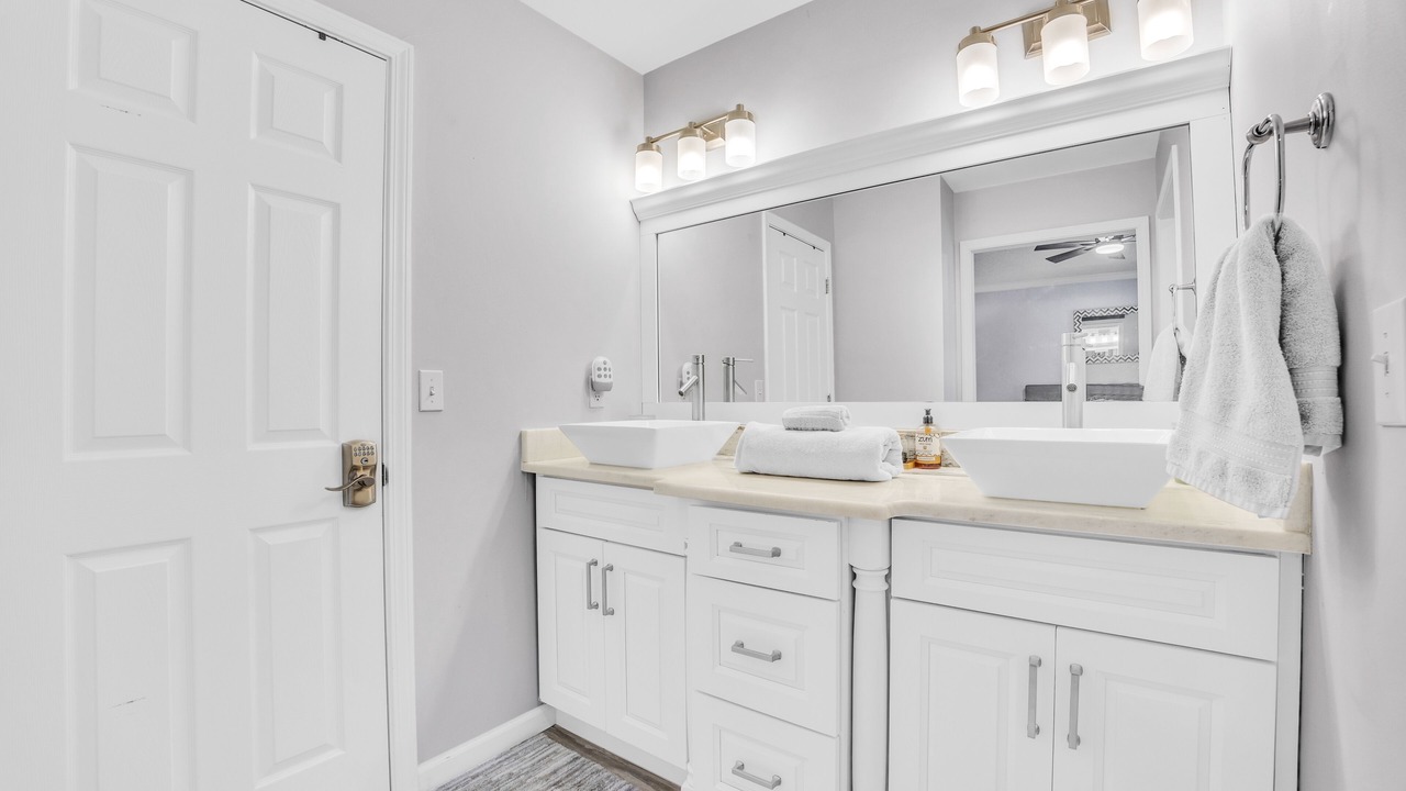 Photo of Bathroom in Powder Springs