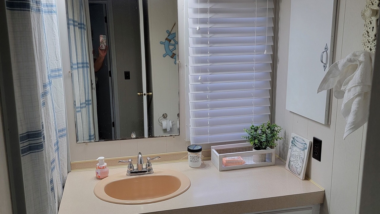 Photo of Bathroom in Guntersville