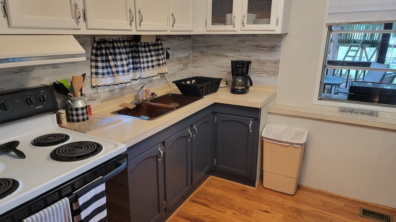 Photo of Kitchen in Guntersville