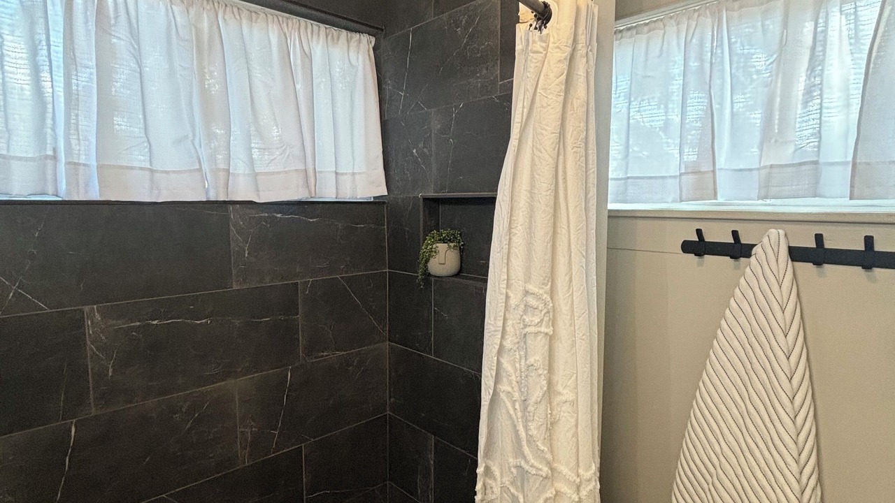 Photo of Bathroom in Guntersville