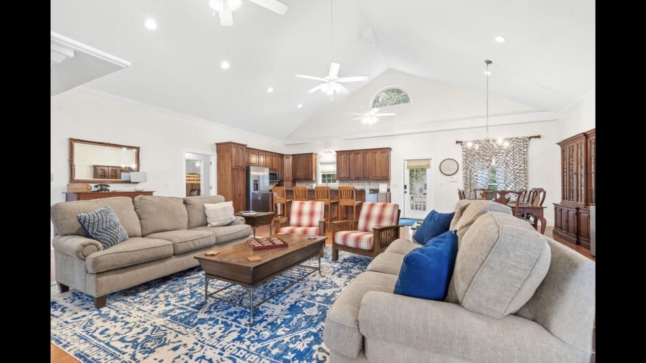 Photo of Livingroom in Eatonton