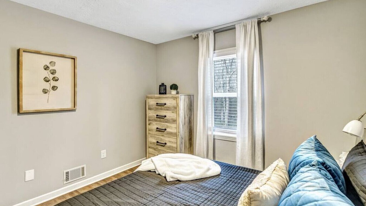 Photo of Bedroom in Powder Springs