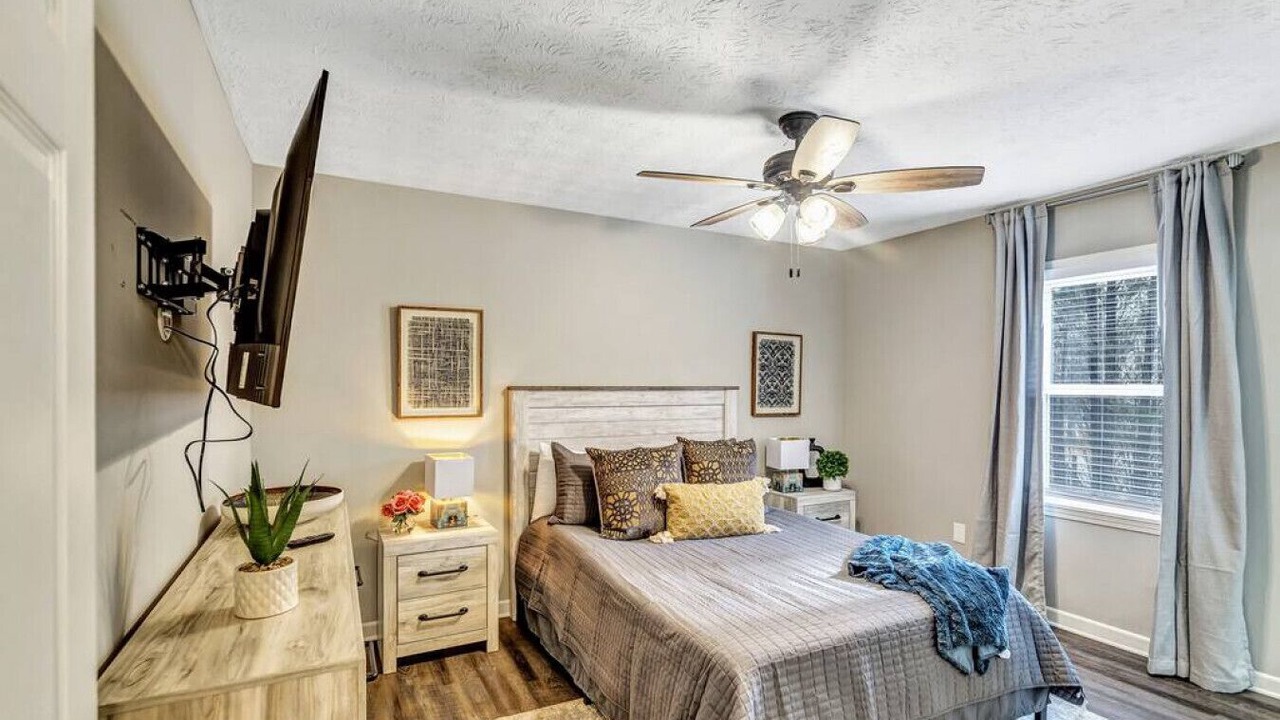 Photo of Bedroom in Powder Springs