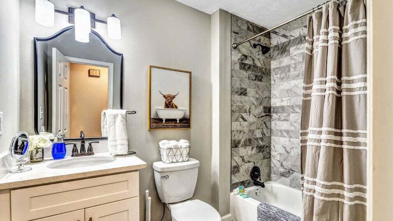 Photo of Bathroom in Powder Springs