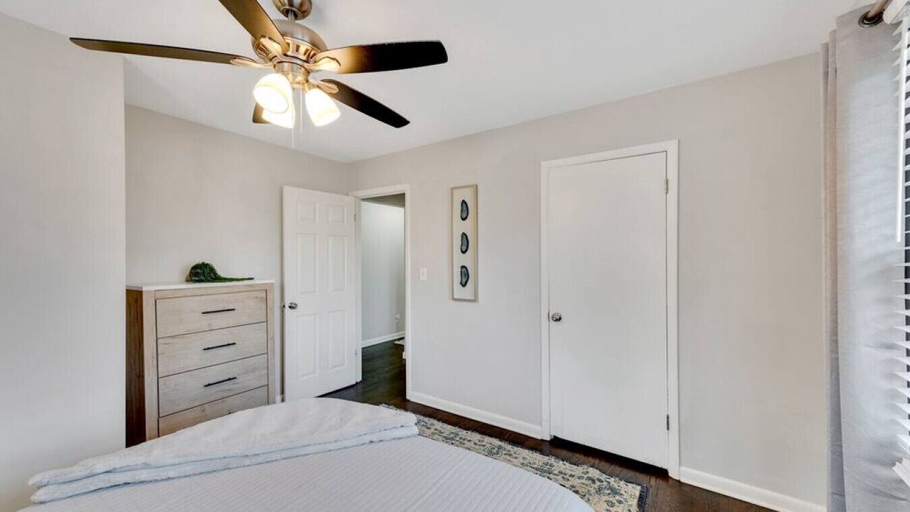 Photo of Bedroom in Addison Heights
