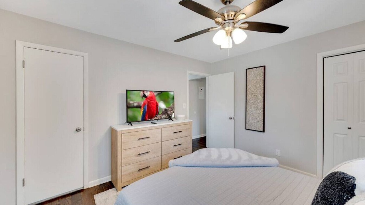 Photo of Bedroom in Addison Heights