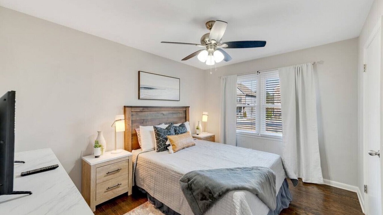 Photo of Bedroom in Addison Heights