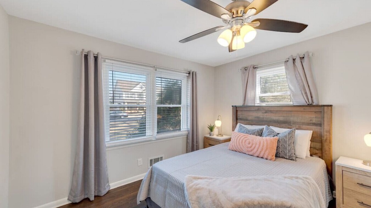 Photo of Bedroom in Addison Heights