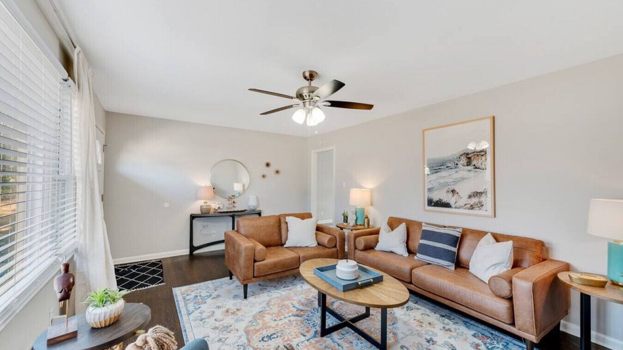 Photo of Livingroom in Addison Heights