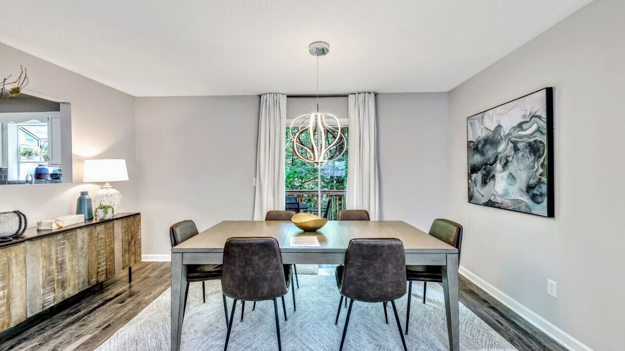 Photo of Livingroom in Kennesaw