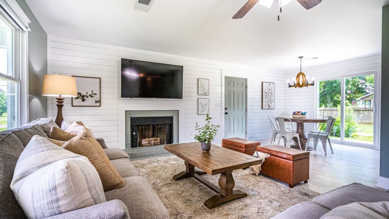 Photo of Livingroom in Madison