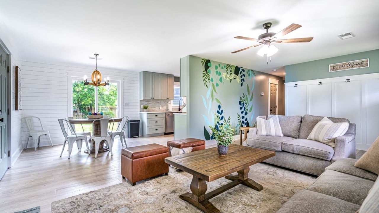 Photo of Livingroom in Madison