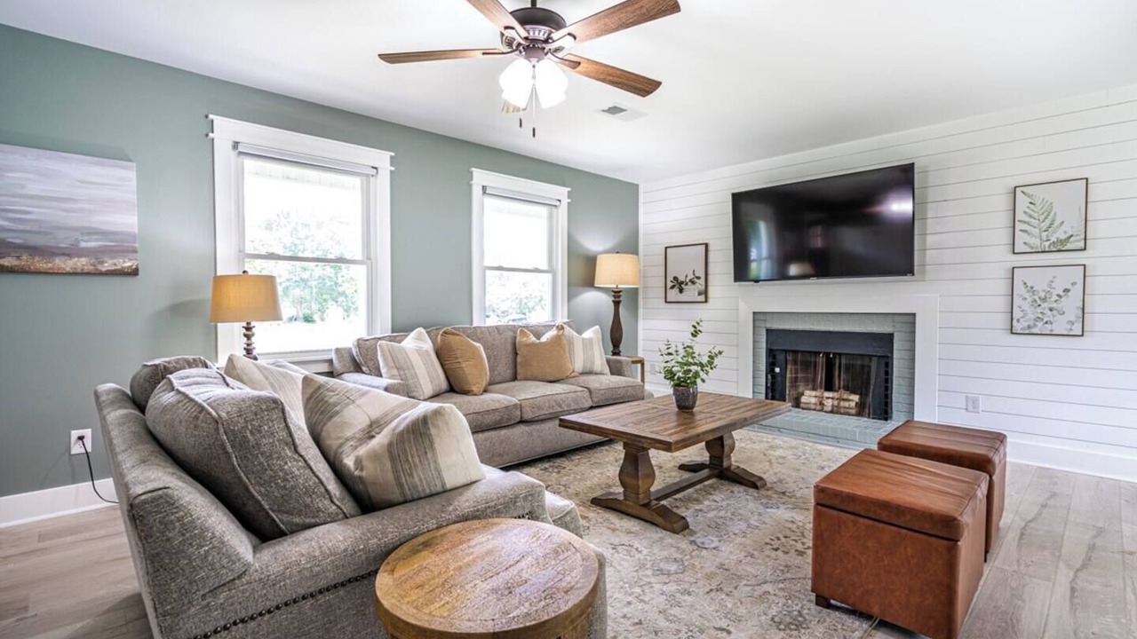 Photo of Livingroom in Madison