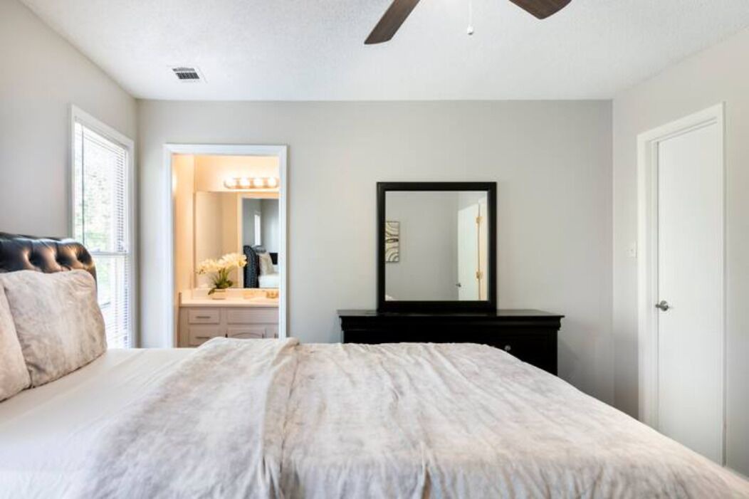 Photo of Bedroom in Riverdale
