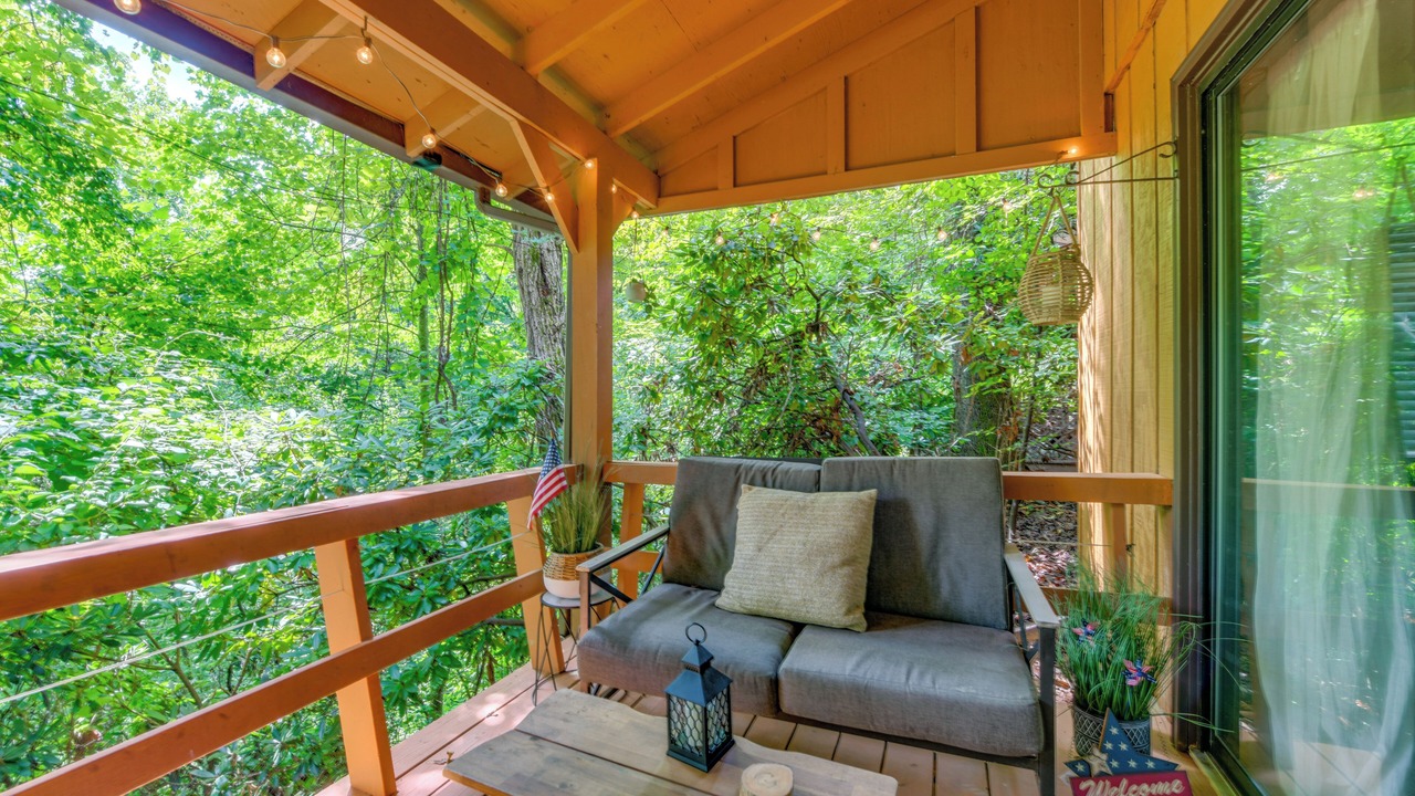 Photo of Patio Balcony in Waynesville