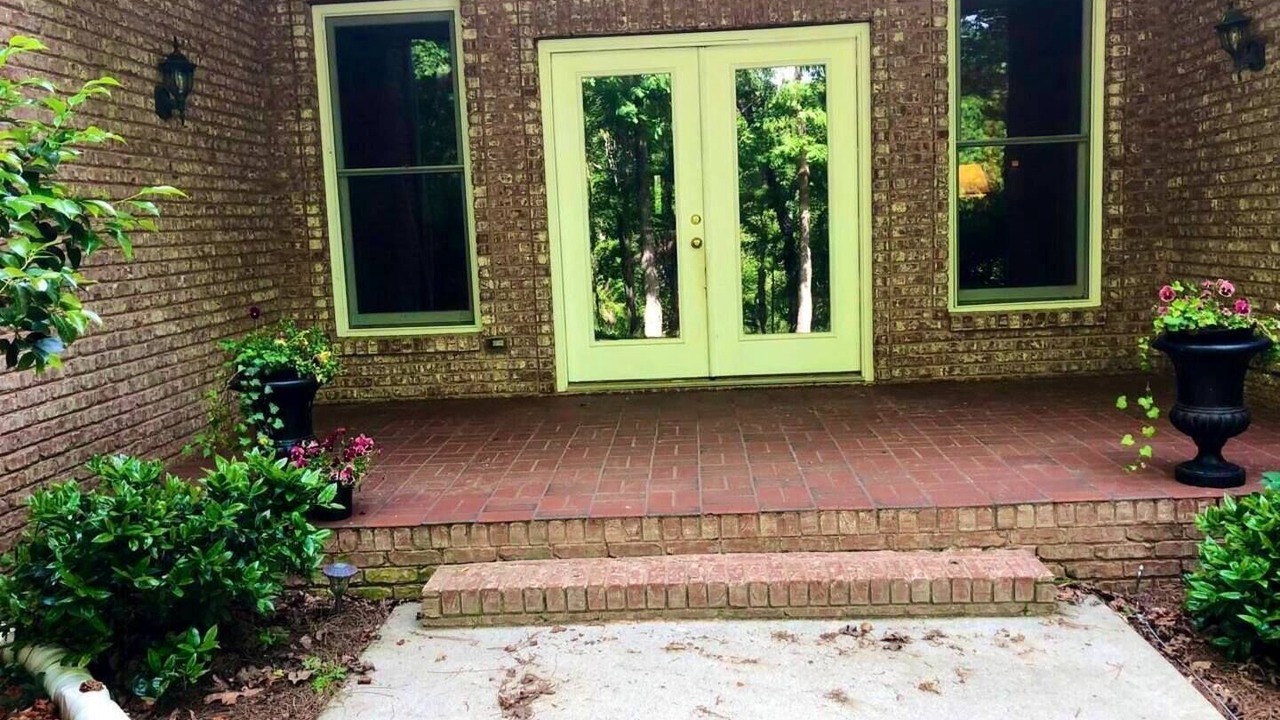 Photo of Outdoor in Winston