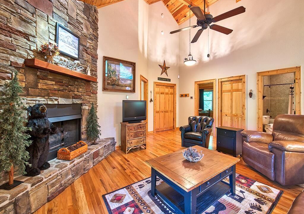 Photo of Livingroom in Waynesville