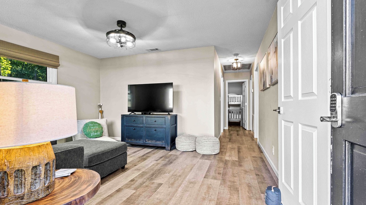 Photo of Livingroom in Troutman