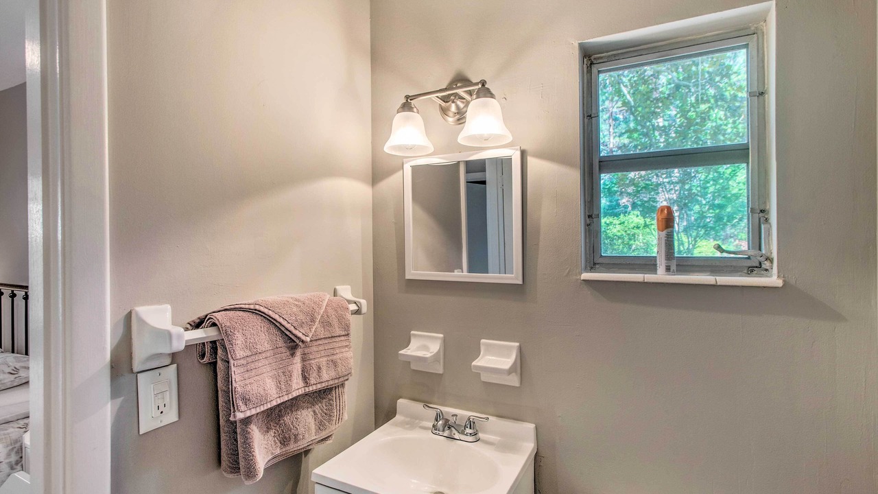 Photo of Bathroom in Country Club Estates